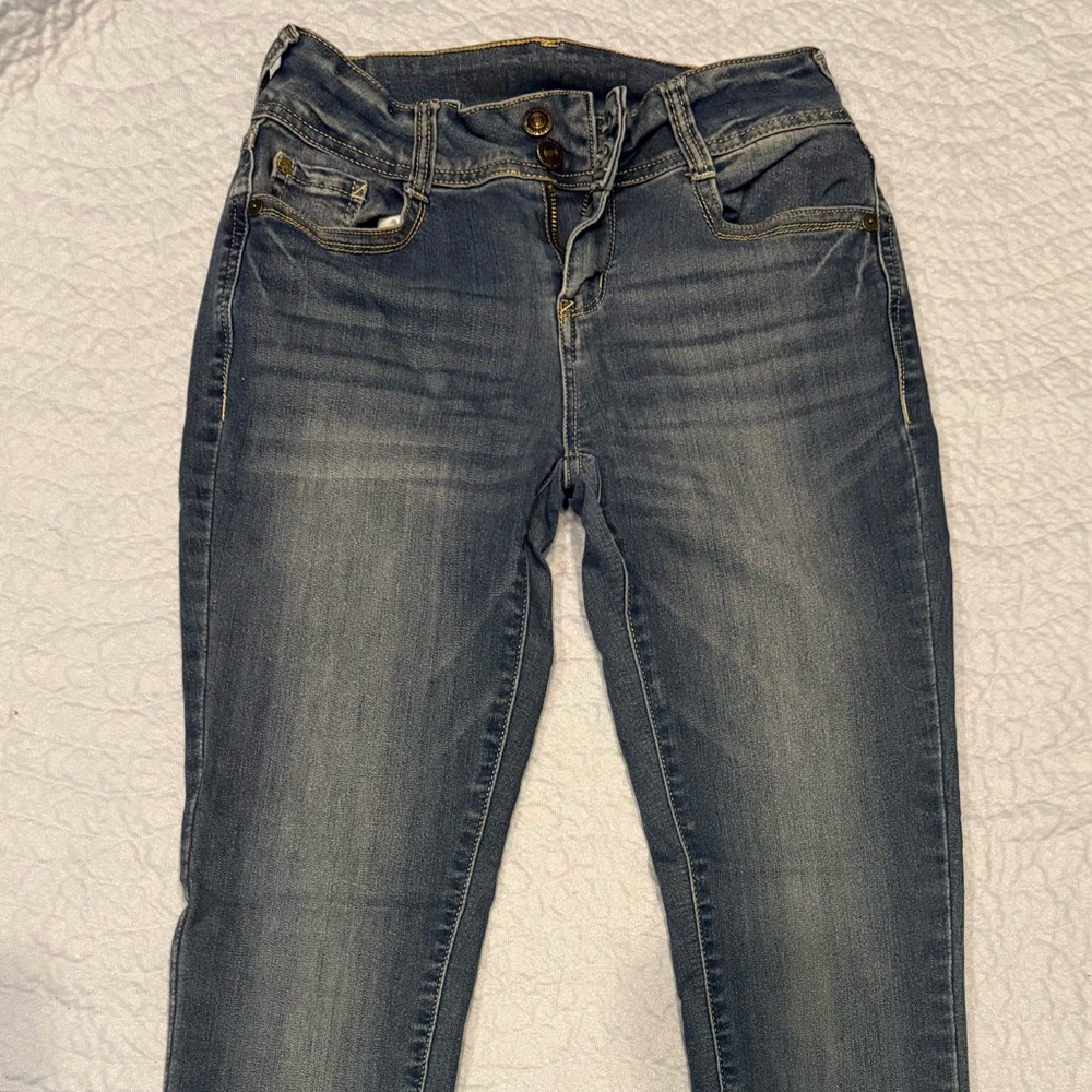 Classic Wallflower Blue Women's Jeans